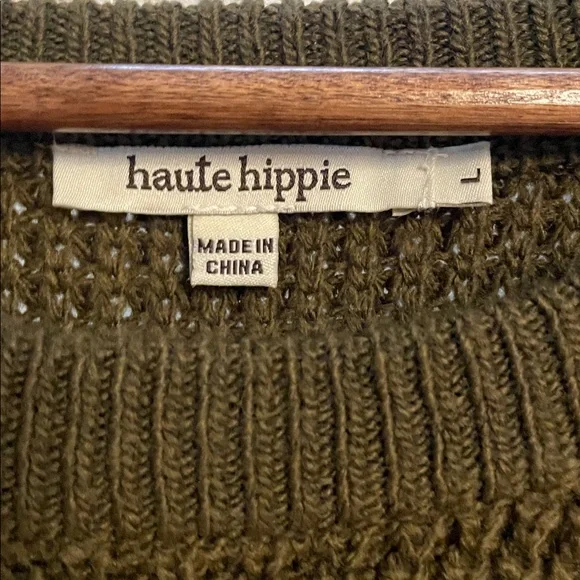 Like new sweater with zippers! - Picture 6 of 8